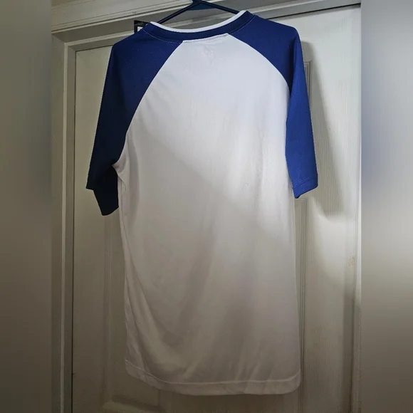 NWT Kansas Royals T-shirt. Size:L. - Picture 2 of 5